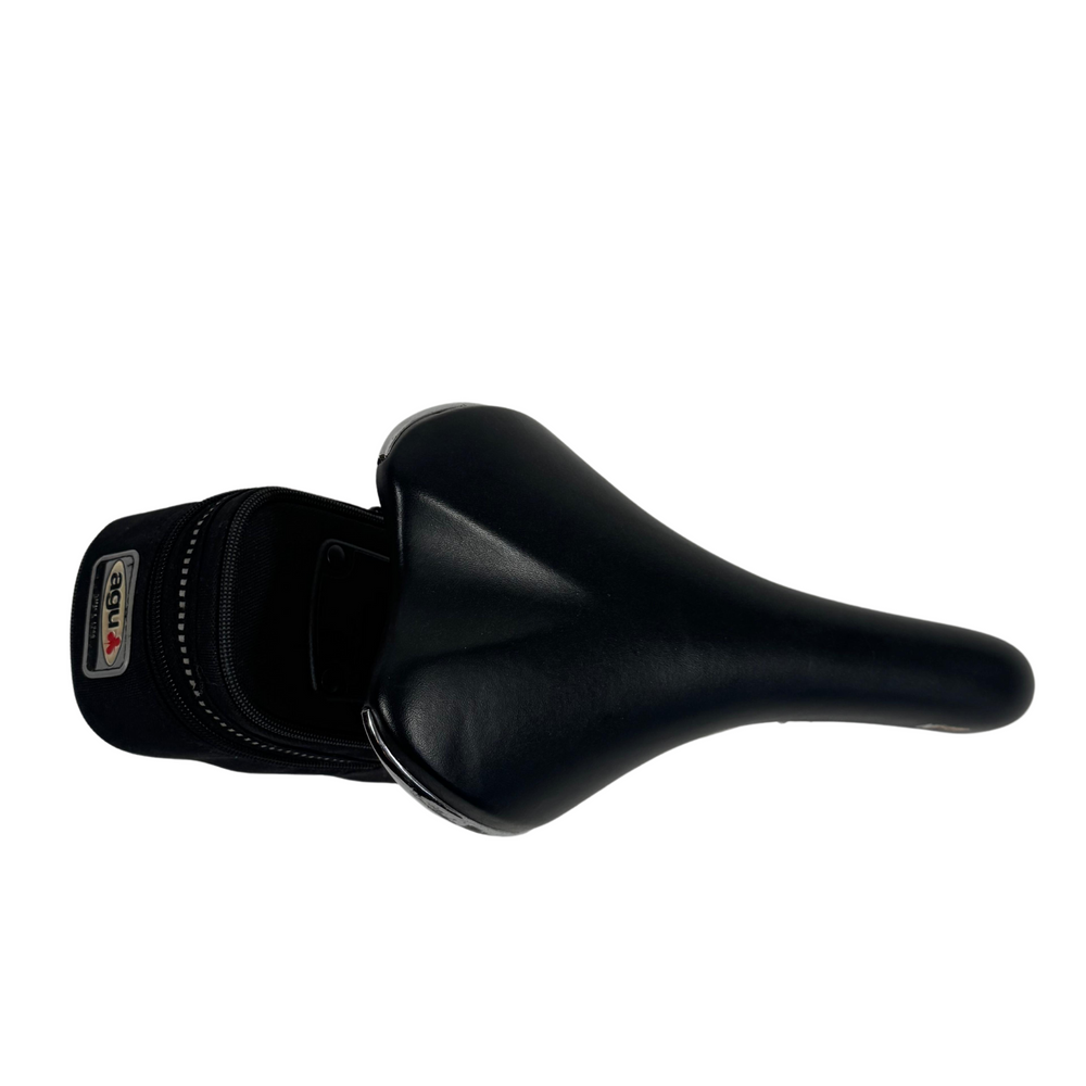 Fi'zi:k (Fizik) Nisene Cromo Sattel – Schwarz – Mit Agu-Tasche
